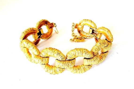 Kenneth Jay Lane Gold Textured Chain Link Choker … - image 2