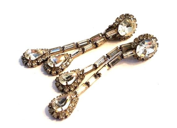 Vintage Kramer Diamond Rhinestone Dangle Clip On E
