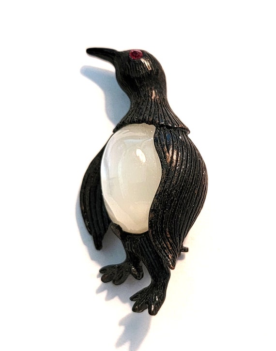 Weiss Penguin Jelly Belly Brooch / Pin - image 3