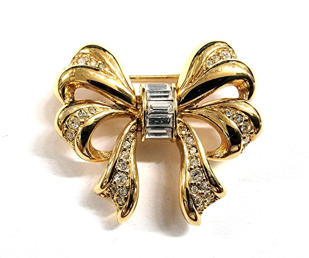 Crystal Bow Pin main image 1