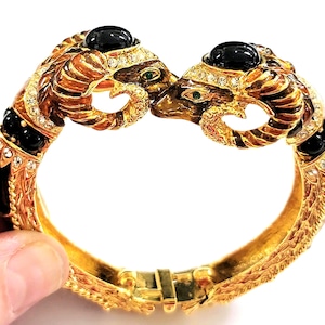 Vintage CRAFT Gem Double Rams Head Clamper Bracelet