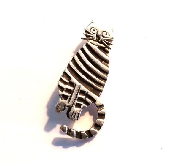 Modern Sterling Silver Whimsical Cat Brooch / Pin - image 3