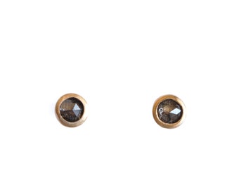 Stud earrings mini dune 18ct brushed gold and rosecut diamond