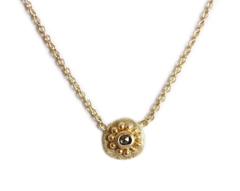 Gold necklace medal with granulation and rose cut diamond