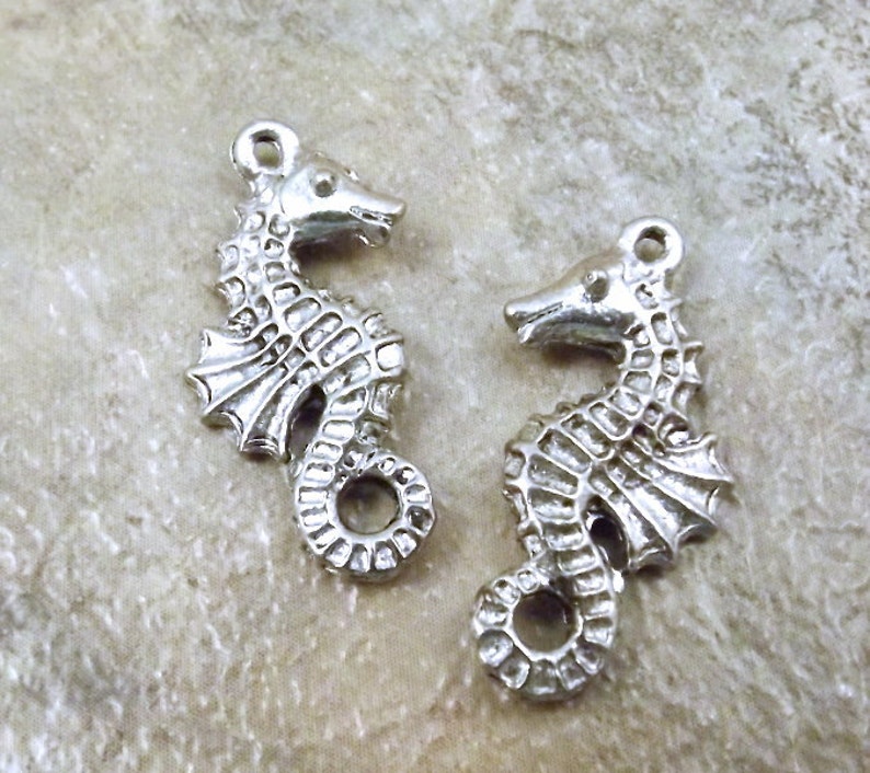 Set of 3 Pewter Seahorse Charms 5435