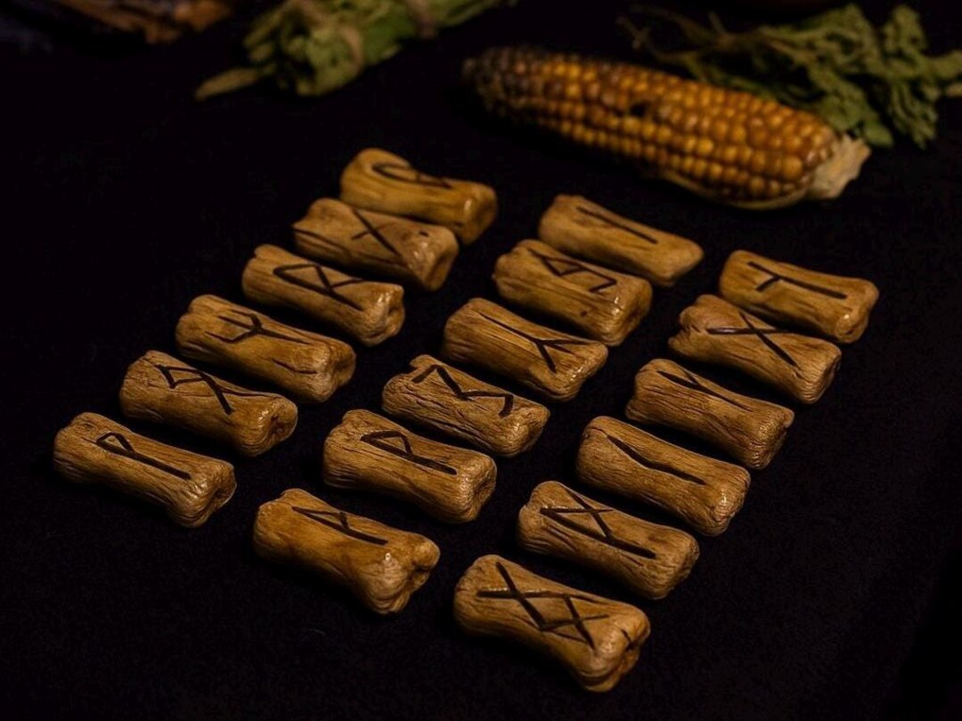 24ct Aged Finger Bone Casting Runes Set, Futhark Runes! - John Byerly ...