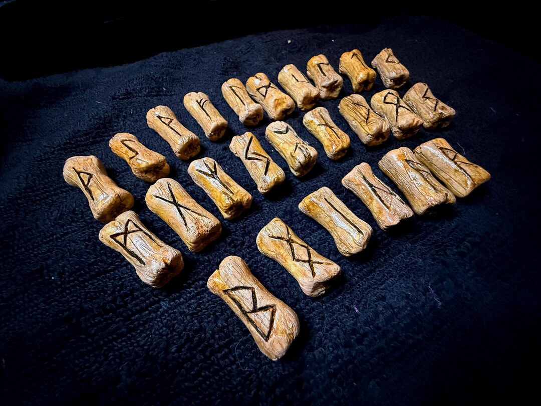 NEW 25ct Finger Bone Runes Set, Futhark Runes - Etsy