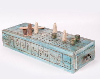 Senet: board game from Ancient Egypt