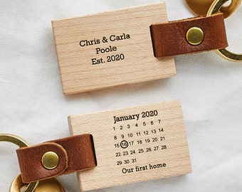 Personalised Wooden Calendar Keyring, New Mummy Gift for Father's Day / Valentine's / Anniversary, Special Date / Save the Date Keychain