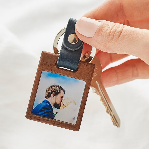 Personalised Photo Keyring Wood + Leather - Gift for Valentine's / Father's Day - Engraved Name + Message - Personalized Photo Keychain Gift