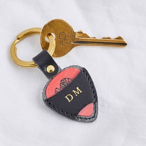Personalised Plectrum Holder Leather Keyring | Keychain Gift for Musician Dad | Personalized Father's Day Present for Guitarists