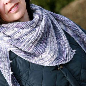 Triangle knitted Shawl Pattern, asymmetrical triangle shawl, Like an Ocean shawl, Knitted Shawl Pattern PDF, Easy knitted striped shawl