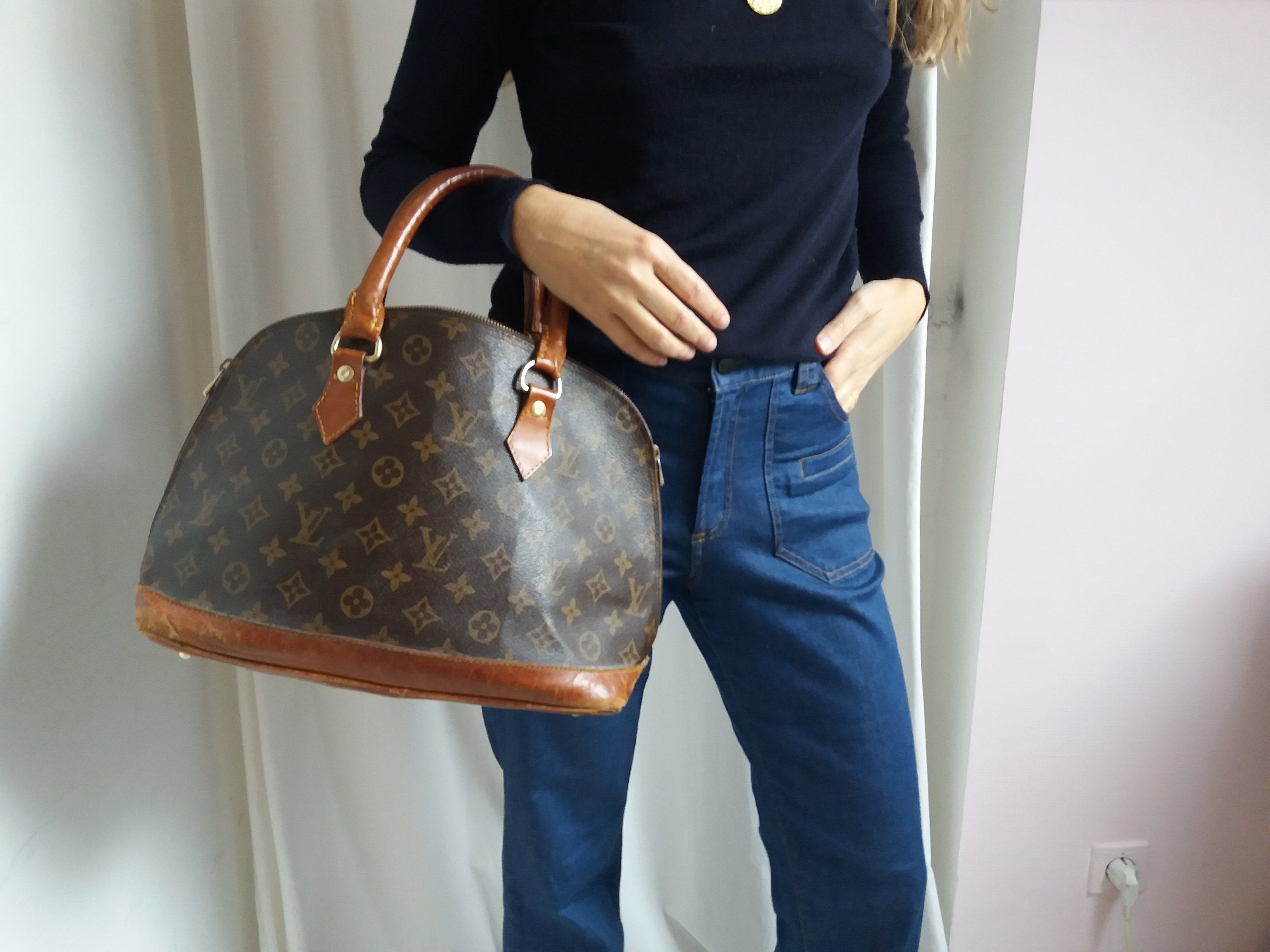 Iconic Louis Vuitton Alma Vintage 