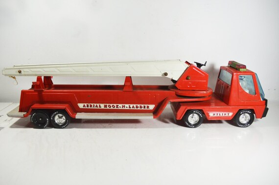 nylint aerial hook and ladder