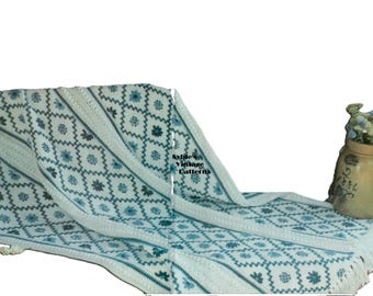 Grande Tenture Folklorique Vintage Années 70 – Crochet Pennsylvania Dutch (Poule & Coq)