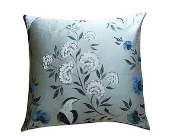 Designers Guild - Grey silk ground with white doves and floral pattern Pillow