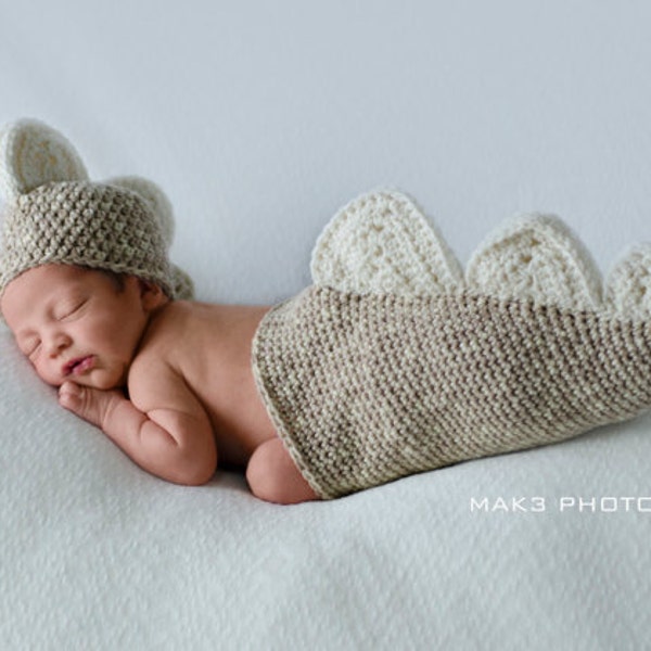 Crochet Dino Tushy Topper and Hat Photography Prop - Size Newborn (PATTERN ONLY)