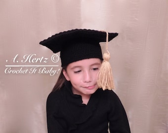 Crochet Graduation Cap (Sizes 0 to 8 Years) - PATTERN ONLY