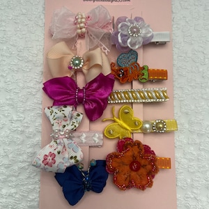 Handgemaakt pakket van 10 leuke en kleurrijke haaraccessoires voor kinderen: vlinderclips en bloemspeldjes