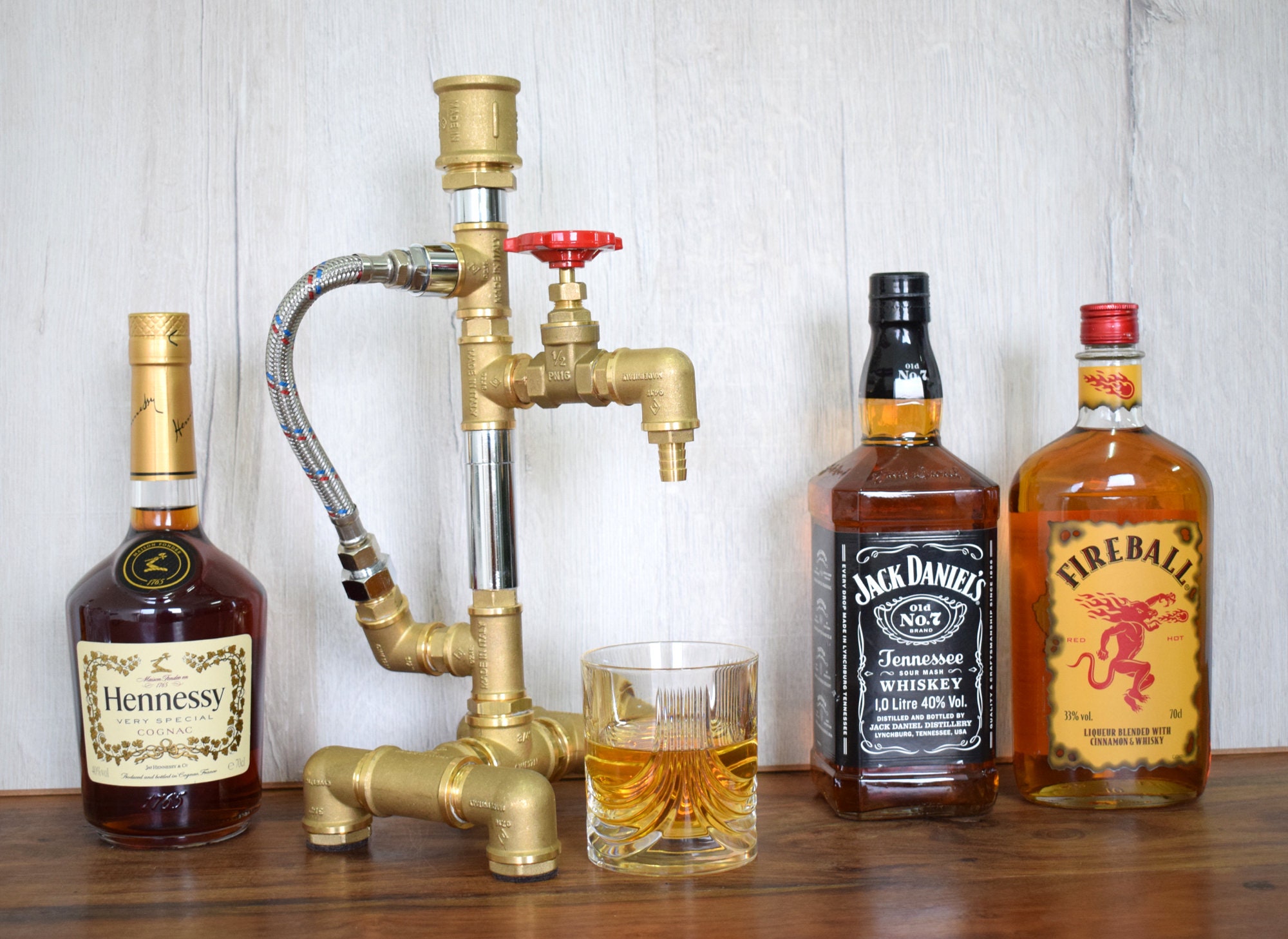 Distributeur de whisky par VintageDrinking sur