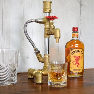 Alcohol dispenser, husband Gift, Grandpa gift, groomsman gift, wedding best man, whiskey dispenser