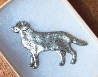 Tinnen Labrador Retriever Broche