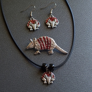 Gürteltier Schmuckset Zinn und Emaille