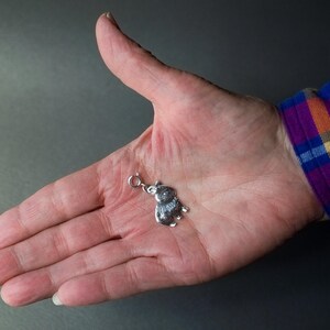Ciondolo a forma di coniglio nano olandese per bracciale in argento sterling immagine 4