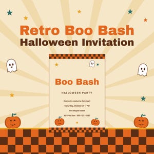 Op de afbeelding: Een rechthoekige Halloween-uitnodigingskaart met de tekst Retro Boo Bash Halloween Invitation. Het ontwerp bevat oranje en bruine geblokte randen, witte spookillustraties, oranje pompoenen en kleine sterren op een crèmekleurige achtergrond.