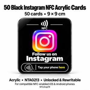 Pode incluir: Um conjunto de 50 cartões NFC quadrados de acrílico preto medindo 9 x 9 cm. Os cartões apresentam o logótipo do Instagram, o texto Follow us on Instagram e um gráfico com o texto Tap your phone here. Os cartões são NTAG213, desbloqueados e regraváveis.