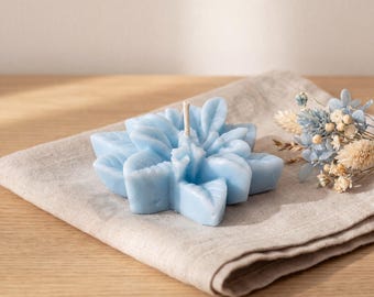Poinsettia Soy Candle, Handmade in Mexico, Christmas Flower Candle, Holiday Decor, Christmas Gift