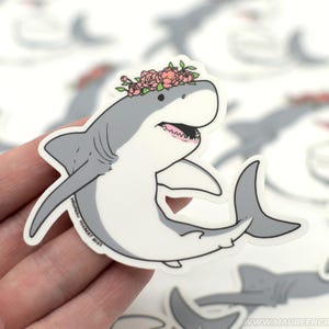 Sticker requin couronne de fleurs | Autocollant en vinyle imperméable