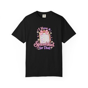 Unisex-T-Shirt aus stückgefärbtem Material