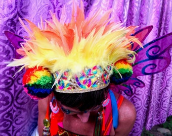 Tocado de carnaval de plumas y pompones de lujo con mega borlas y gemas - Fairylove