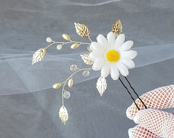 Mini Daisies Metal Flower Hair Pin Set of 3 Enamel Flower Bobby Pins White and Yellow Tiny Daisy Bridesmaid Bridal Hair Barrettes ACC35