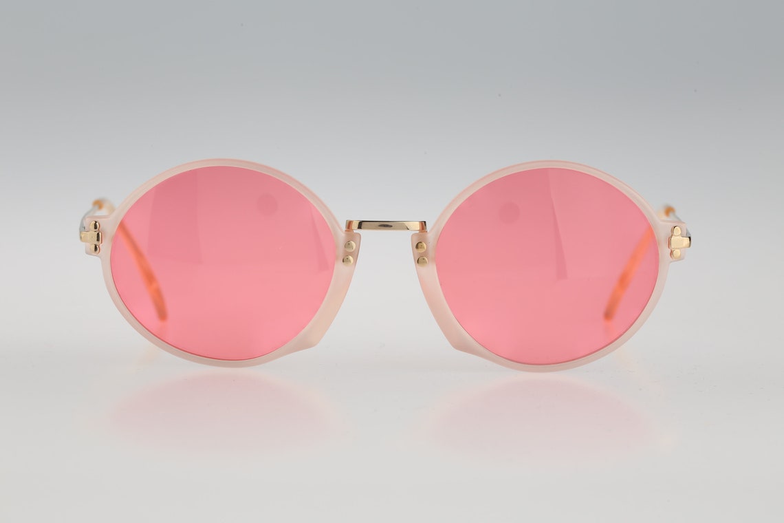 pink circle sunglasses