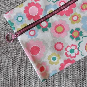 Trousses/Trousses à maquillage/Trousses en tissu Cath Kidston - Tissu classique à fleurs ou à rayures