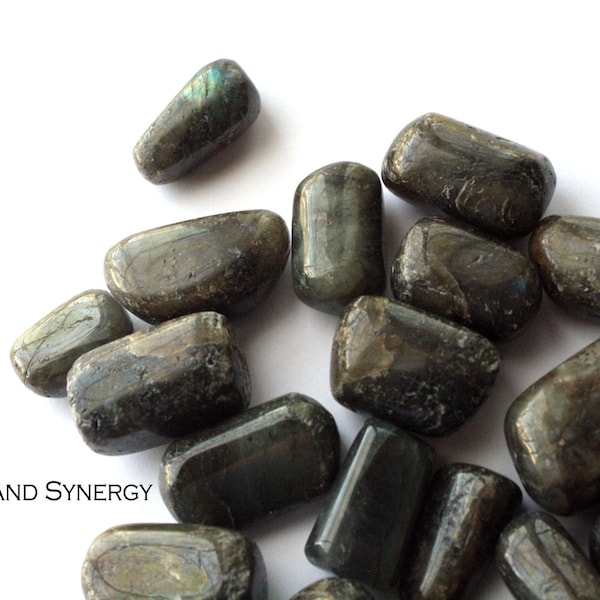 Labradorite Tumbled Gemstone, Crystals for Healing, Wire Wrapping Stone, Metaphysical Wicca Gift, Polished Meditation Stone, Green Rocks