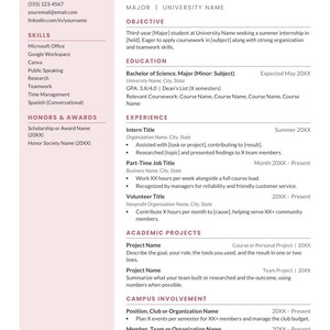 Puede incluir: Una plantilla de curr&iacute;culum con un dise&ntilde;o de dos columnas, una barra lateral rosa claro a la izquierda y una secci&oacute;n principal blanca a la derecha. El documento incluye secciones para contacto, habilidades, premios, objetivo, educaci&oacute;n y experiencia.