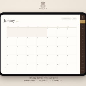 Puede incluir: Una tableta digital que muestra una interfaz de calendario de enero de 2027 con una barra lateral oscura que contiene pesta&ntilde;as de navegaci&oacute;n mensuales. La pantalla presenta un dise&ntilde;o de cuadr&iacute;cula limpio con el texto House of 18 y botones.