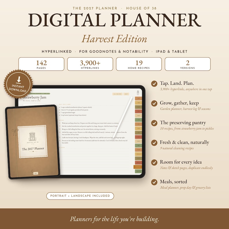 Pu&ograve; includere: Un'agenda digitale intitolata The 2027 Planner Harvest Edition di House of 38. Include 142 pagine, 3.900+ collegamenti ipertestuali, 19 ricette casalinghe e 2 versioni. L'immagine mostra un tablet con una pagina di ricette e uno stilo.