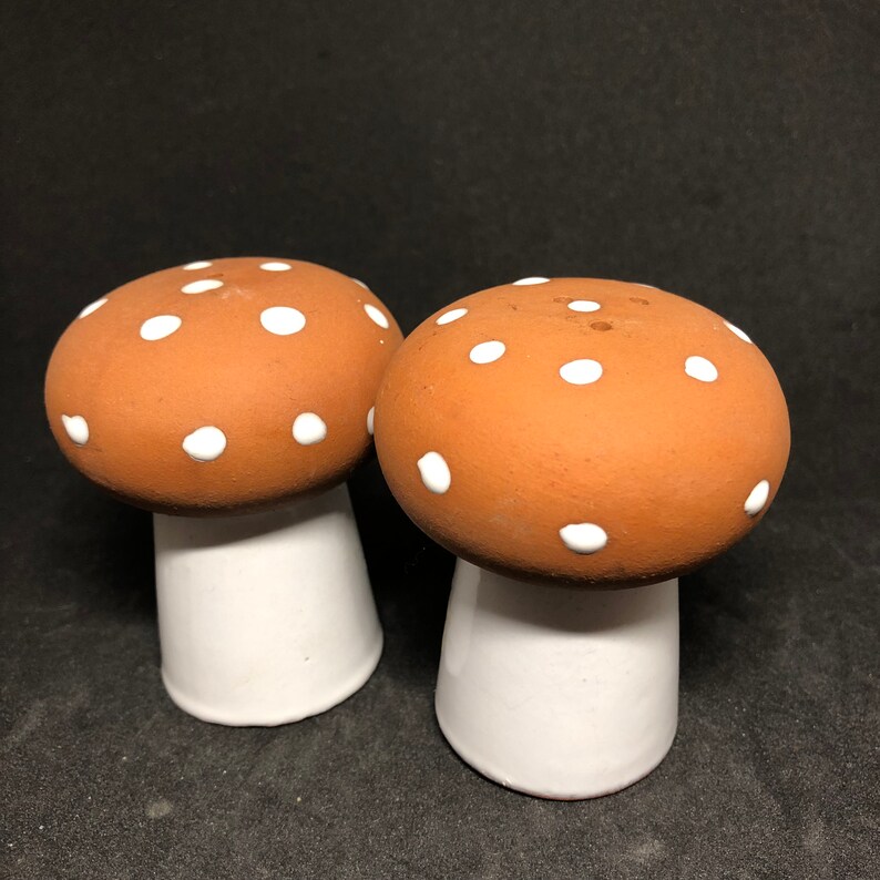 Mid Century Terra-cotta Mushroom Salt /& Pepper