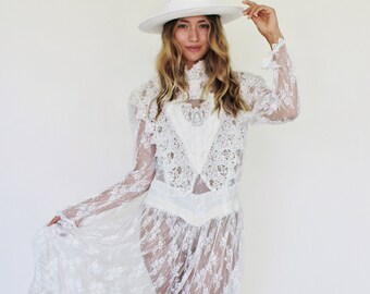 Sheer Vintage renewal 1990's lace  bridal dress