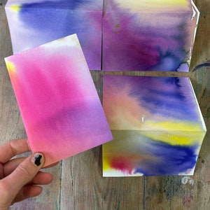 4 Handgemaakte briefkaarten - unieke aquarel - felle kleuren - kunstwerkje - regenboog - blanco binnenkant - A6 formaat - verjaardagskaart