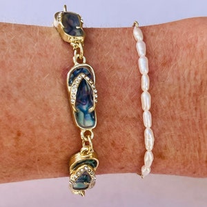 Dainty gold flip flop bracelet-Beach charm-flip flop jewelry-flip flop gift-beach theme gift for Mom-tropical abalone bracelet