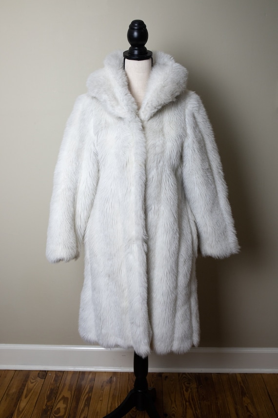 80's Heart Warmers white fake fur coat | S