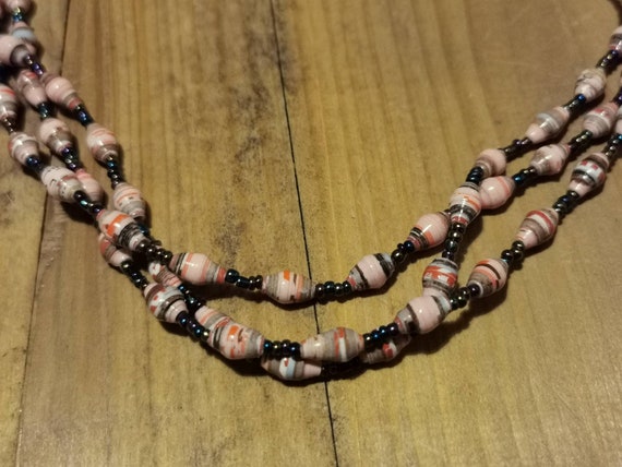 Pink and black beaded necklace, African style, In… - image 2