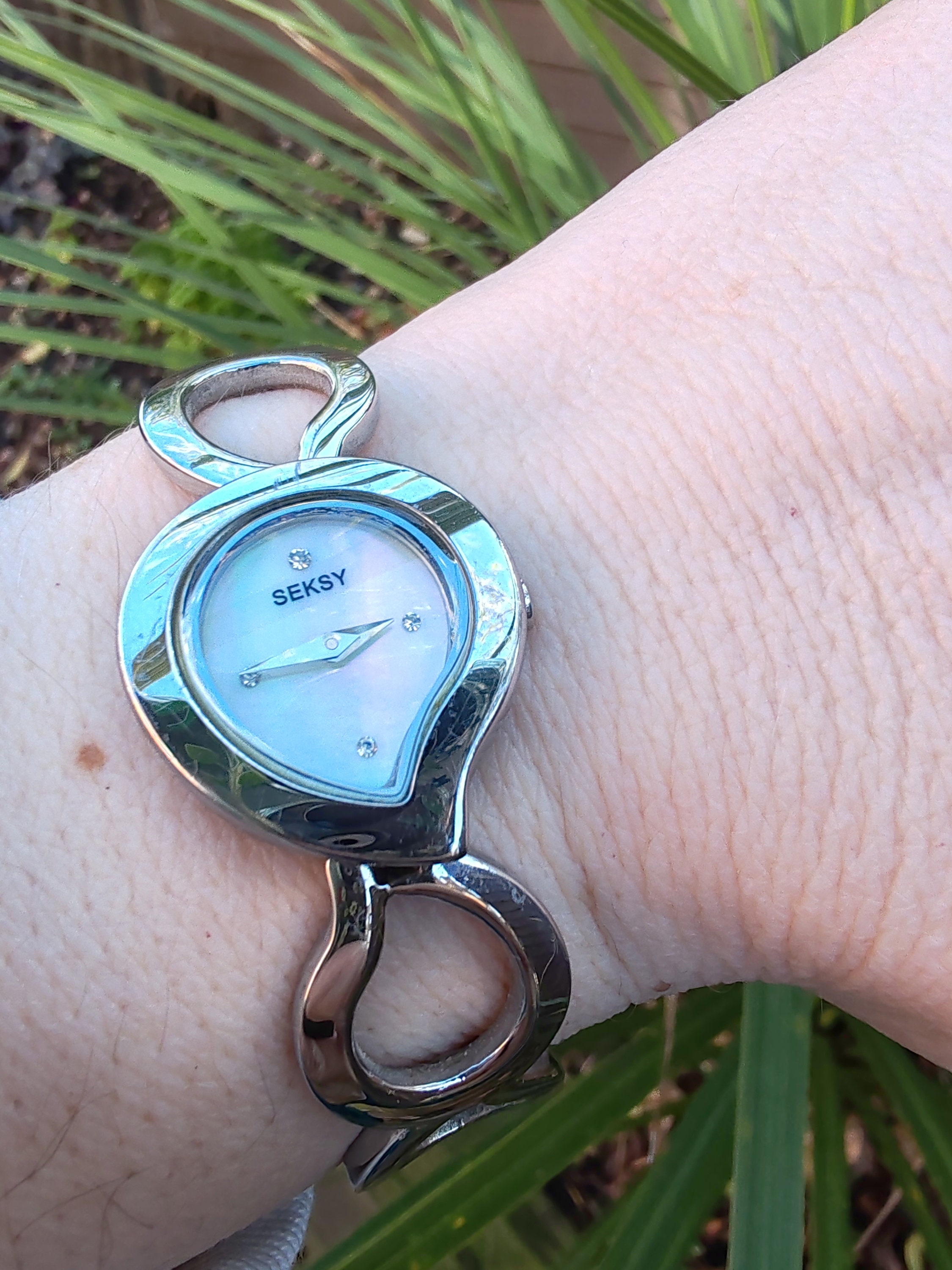 Silver seksy watch deals