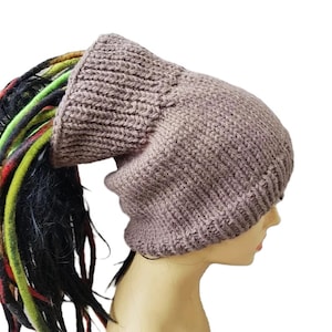 graubraune Strickmütze mit offenem Rücken | Kopftuch für lange Haare und Dreadlocks | Winter Schlauchmütze / breites Strickstirnband