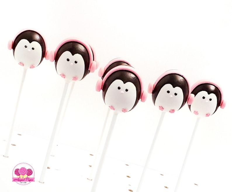 Penguin cake pops image 1